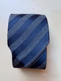 Cravatta regimental Bucalo 100% seta blu e argento