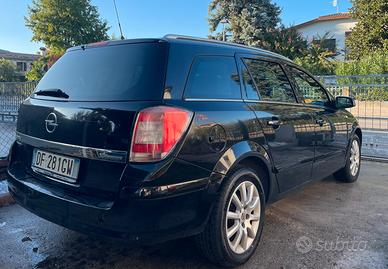 OPEL Astra 1.6 16V Twinport Station Wagon Club