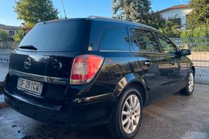 OPEL Astra 1.6 16V Twinport Station Wagon Club