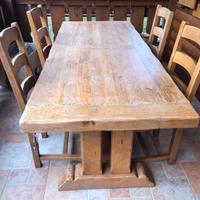 Tavolo in legno massiccio