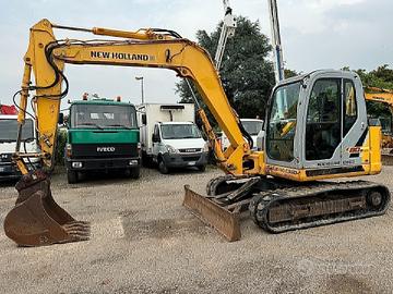 NEW HOLLAND KOBELCO E80B
