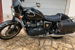 Triumph Bonneville T100 Belstaff 50th