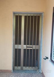 portoncini in alluminio e vetro colorato