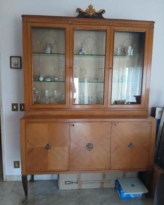 Credenza con vetrina