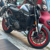 Monster 937 + (Aviation grey)