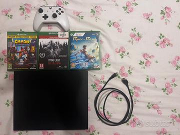 Lotto Xbox One X 500Gb/1Tb + Giochi e controller