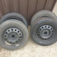 N.4 CERCHI E GOMME COMPLETE 195 60 15 t FORD FOCUS