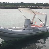 Gommone Sacs 640 con motore fuoribordo + carrello