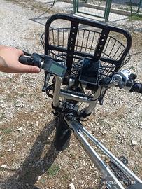 bici elettrica con acceleratore 37 km