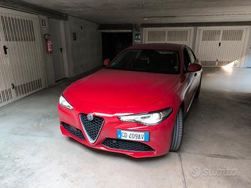 Alfa Romeo Giulia 2.2 Turbo Diesel 160 CV – Rosso 