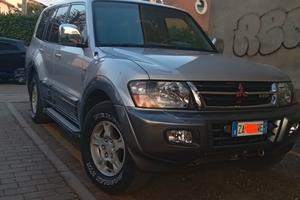 Mitsubishi pajero wagon inscritta ASI 