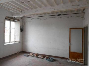 Casa indipendente di 210 m² con più di 5 locali a 