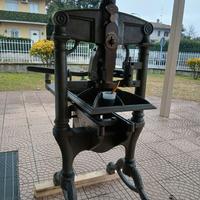 Torchio tipografico del 1850 in ghisa