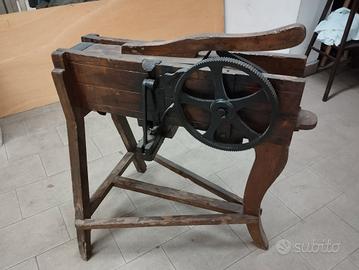 Trinciafoglie per bachi da seta