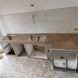 Piano cucina usato con fori marmo travertino
