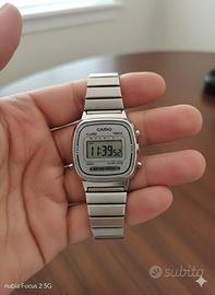 orologio  digitale Casio LA670W