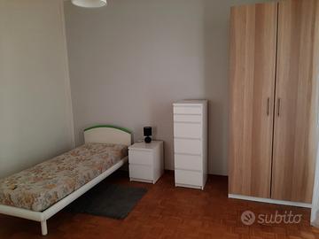 Camera singola a novara