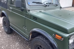 Suzuki samurai sj413