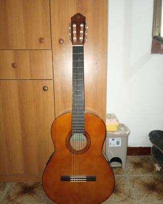 chitarra yamaha