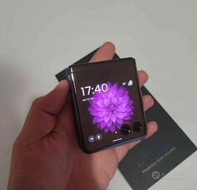 Motorola Razr v40 ultra 12/256 gb