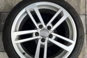 Cerchi e gomme 18 Audi tt mk3 originali 
