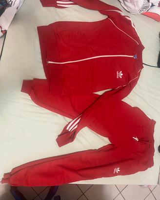 tuta completa adidas rossa
