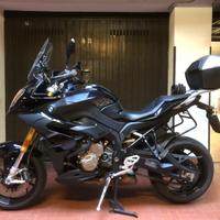 Moto BMW S1000XR triple black