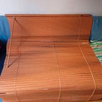 Persiana veneziana in legno, a corda