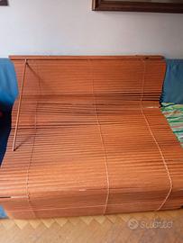 Persiana veneziana in legno, a corda