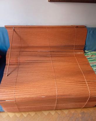 Persiana veneziana in legno, a corda