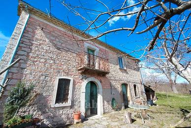 Casolare in Contrada Colle