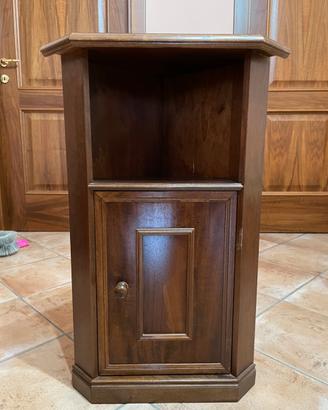 Mobiletto angolare in legno vintage