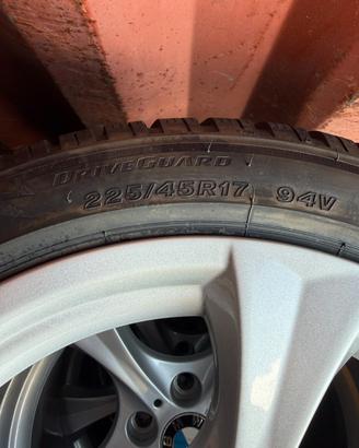 Cerchi bmw da 17 con gomme