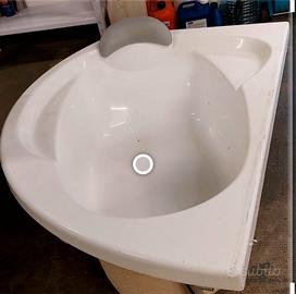  vasca da bagno angolare.