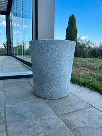 Vaso da giardino in cemento