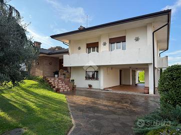 VILLA SINGOLA A POVEGLIANO