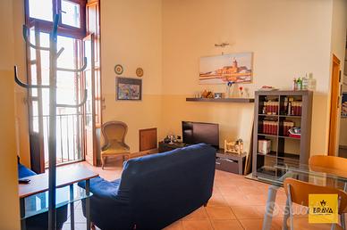 4 vani con terrazzino in Salita Sant'Antonio