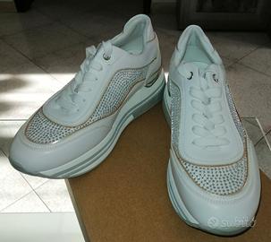 scarpe sneaker da donna "Bata" 