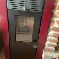 Stufa a pellet NUOVA mai usata