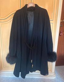 Elegante Cappotto Nero Sartoriale in Misto Lana
