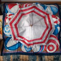 Foulard in seta Gucci 