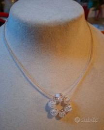 Collana con ciondolo in perle