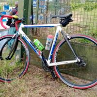 bici da corsa Pinarello 