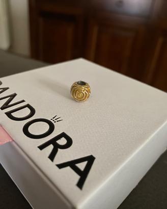 Pandora charm rosa gialla con brillantini