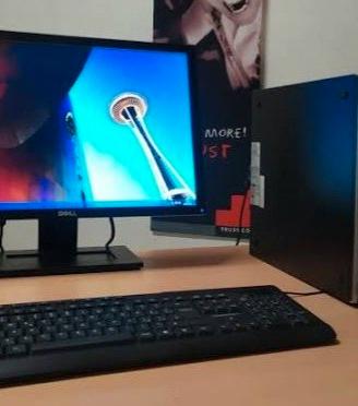 PC DA TAVOLO COMPLETI DI TUTTO,PRONTI ALLUSO 