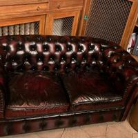 Divano chesterfield