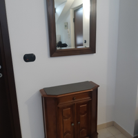 Mobiletto ingresso e specchiera specchio in noce