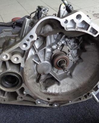 CAMBIO 5 MARCE PER SEDICI 1.6 BENZINA 4X2 2009