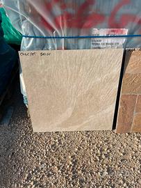 Piastrelle in stock 