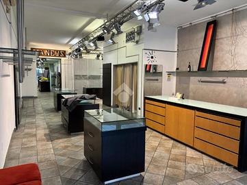 NEGOZIO A VILLAFRANCA DI VERONA